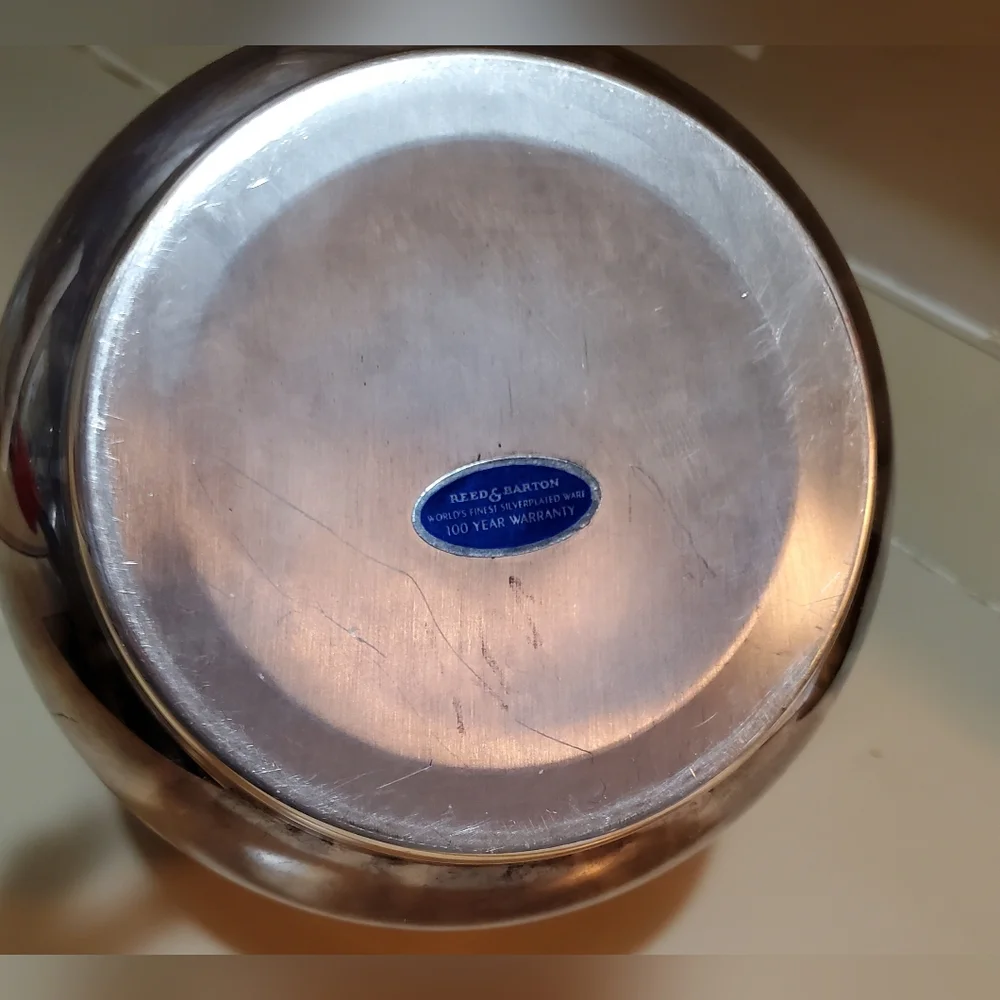 Vintage Reed & Barton silverplated insulated bucket with swing lid
